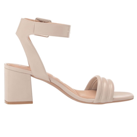 CL by Chinese Laundry Women's Blest Smooth Heeled Sandal Beige, 8.5 - Picture 6 of 7